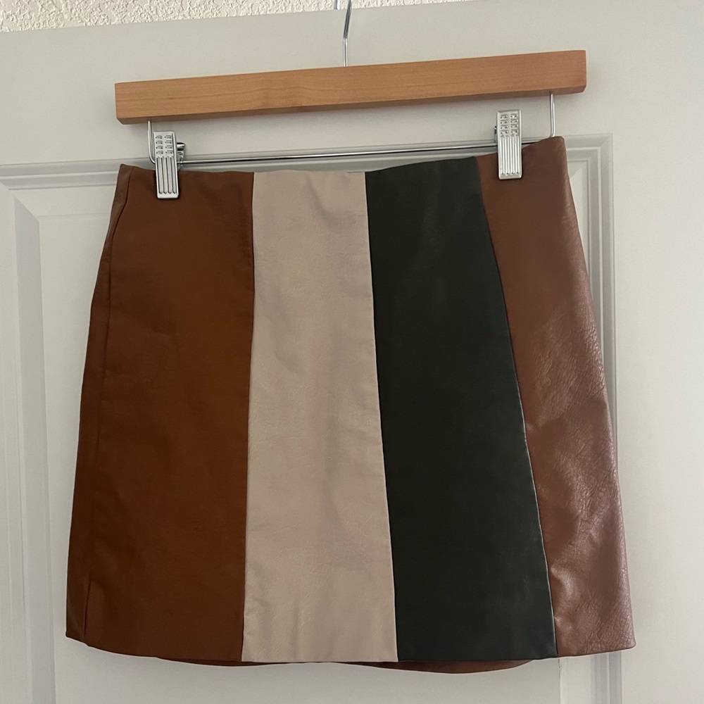 Multicolored mini skirt!